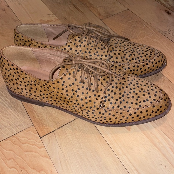 Madewell oxford loafer in spot dot calf hair - Picture 3 of 3